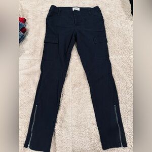 One 5 One Authentic Denim skinny cargo jeans with long ankle zipper. Size 6.